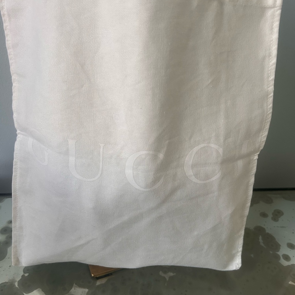 Gucci White Canvas Logo Tote Bag - Picture 2 of 3